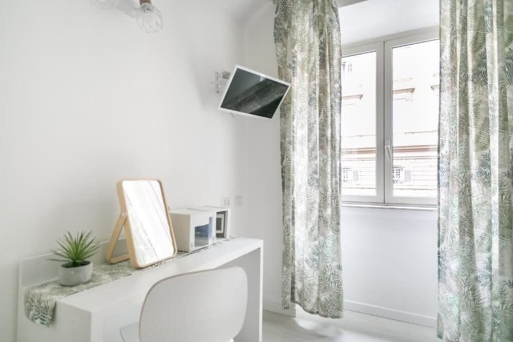 White Candia Guesthouse 1