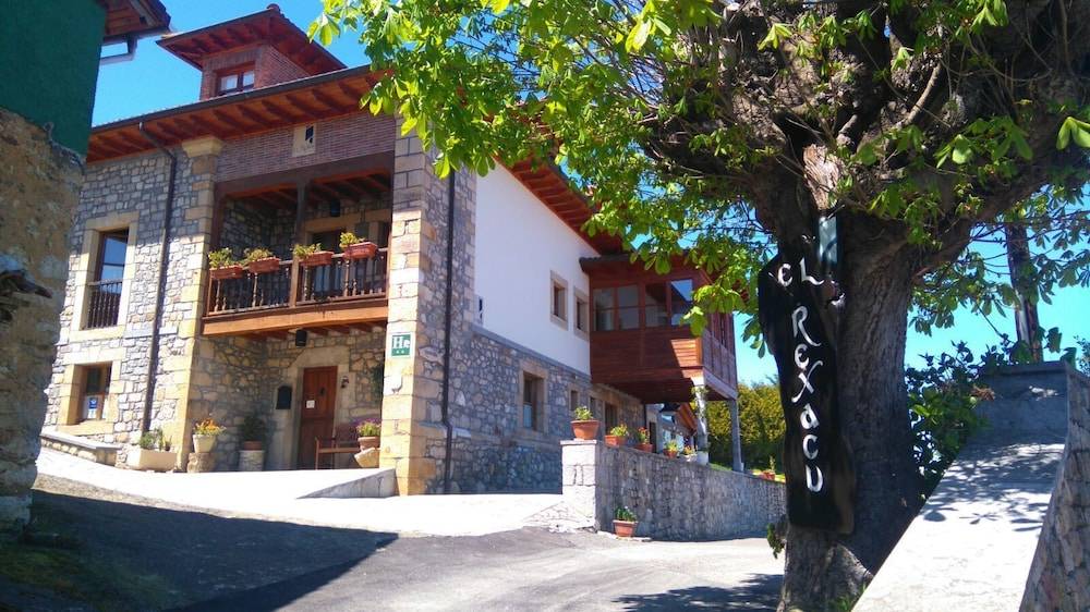 Hotel Rural El Rexacu 1