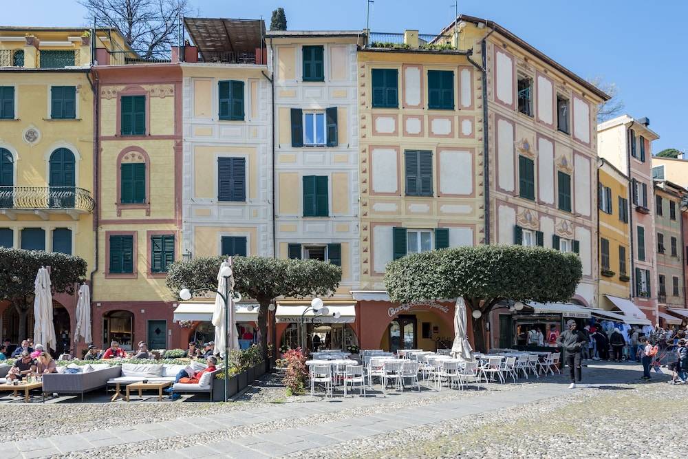 JOIVY La Finestra Sulla Piazzetta a Portofino 1