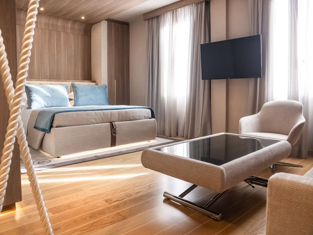 Miramare Suites 2