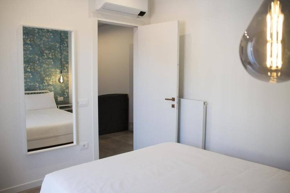 Bloom Apartments 2