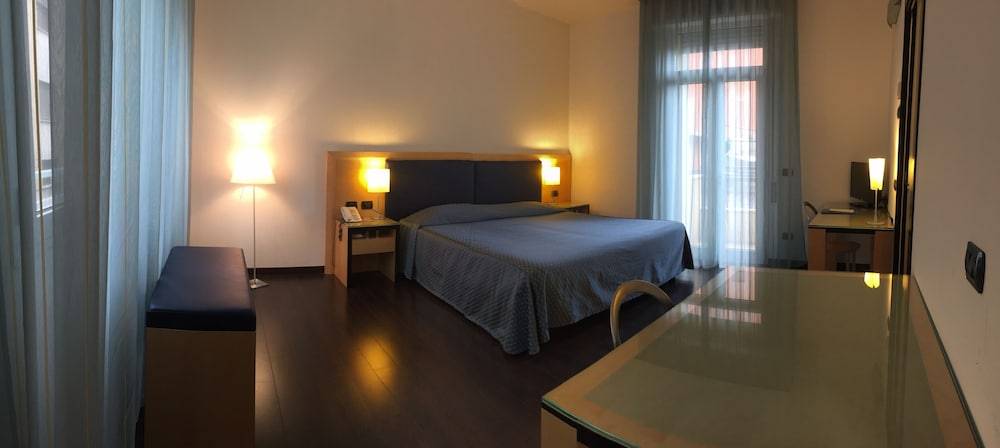 Luxury Rooms Padova Station 2