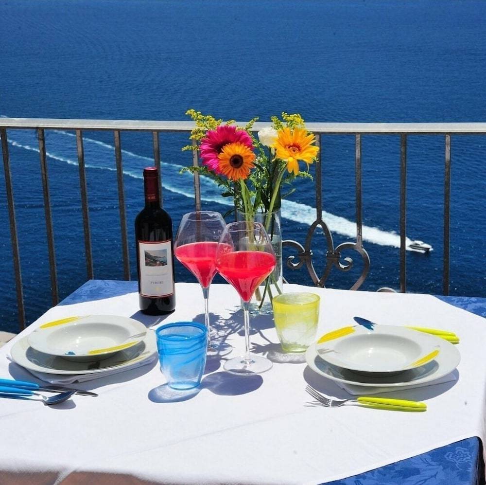 Amalfi Blu Retreat 1