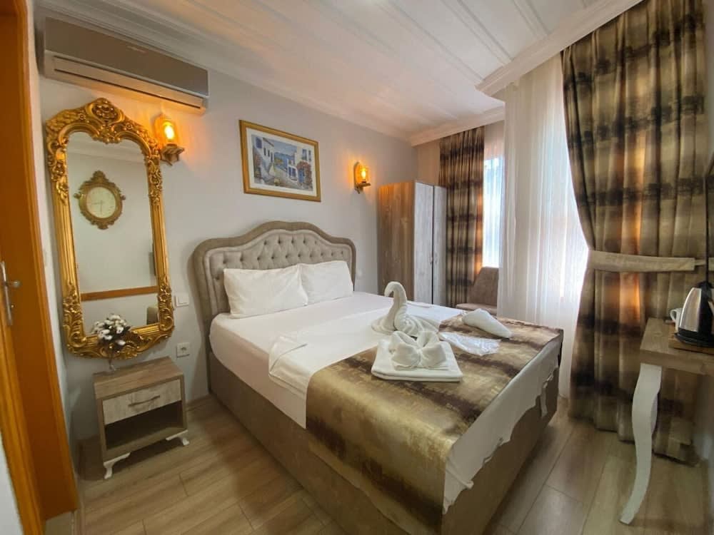 New Cherry Hotel 1