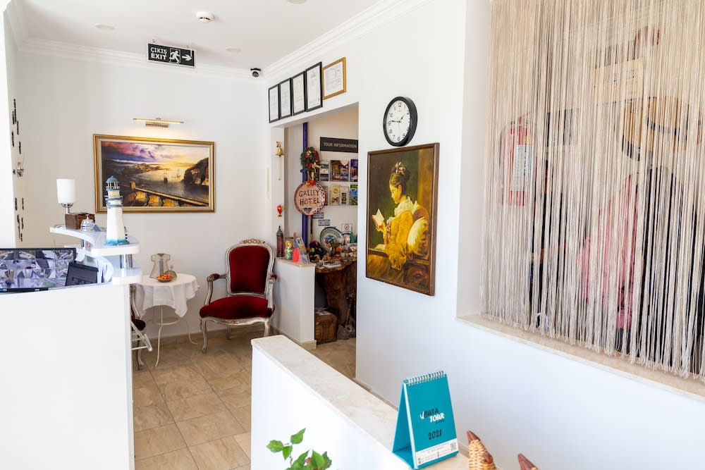 Galley Hotel 2