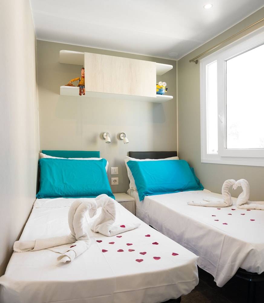 Camping Atlanta & Mediterraneo Family Village 2