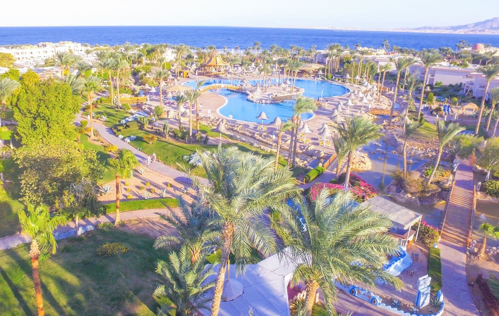 Parrotel Beach Resort 1