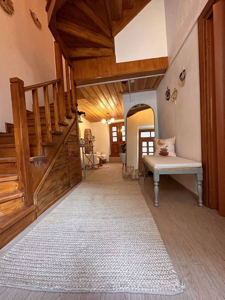 Hanole Guest House 2
