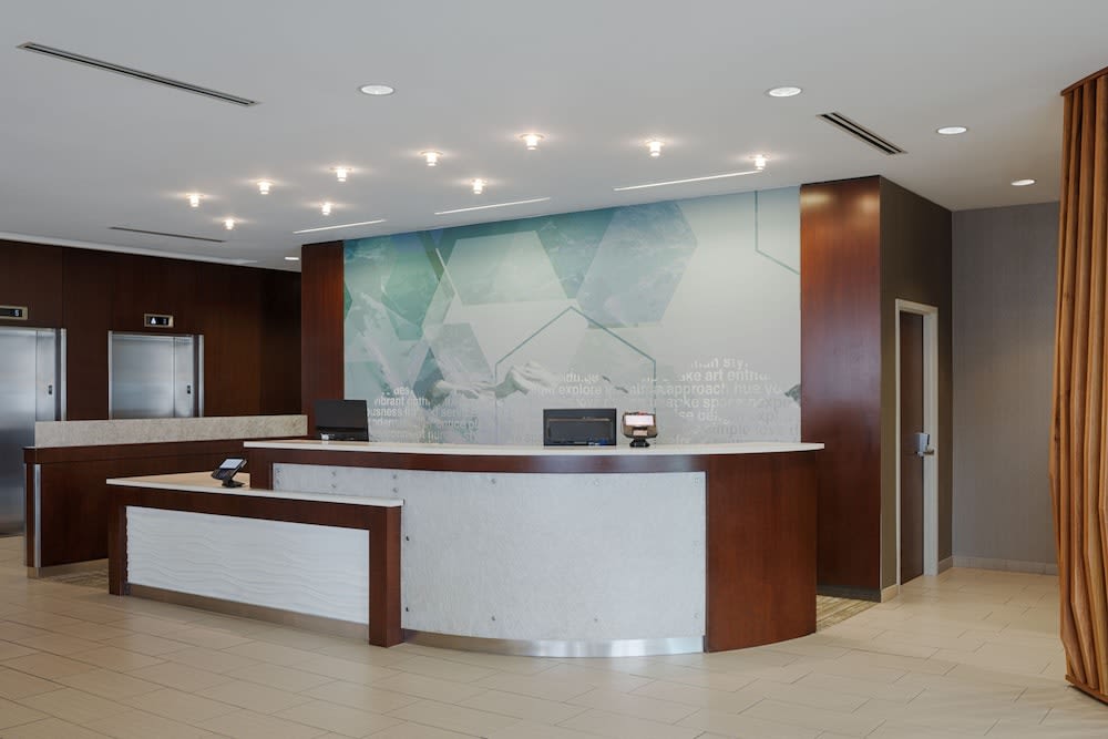 SpringHill Suites by Marriott Bloomington 2