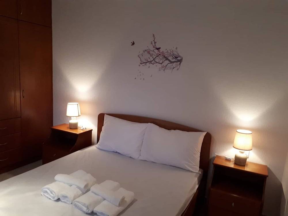Antonia House 2