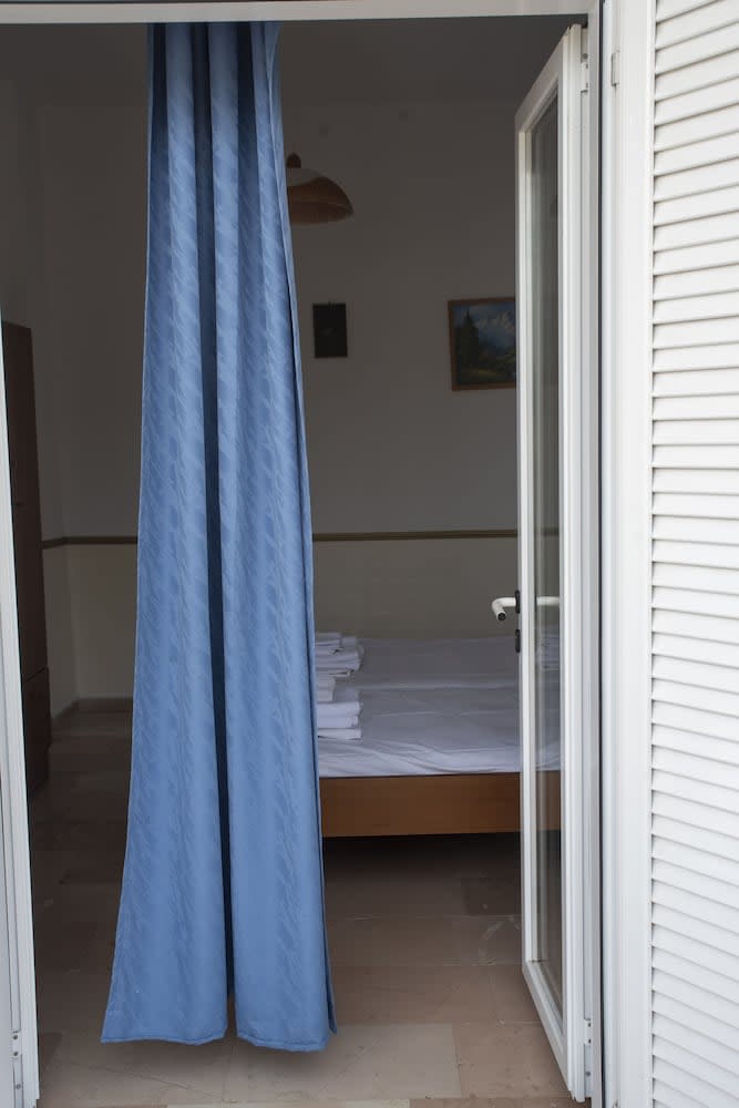 Eleni Apartments Sant George Beach 2
