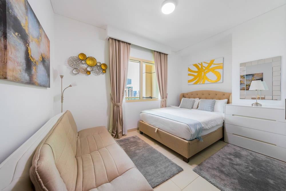 EDEN'S Homes & Villas - Royal Oceanic 1