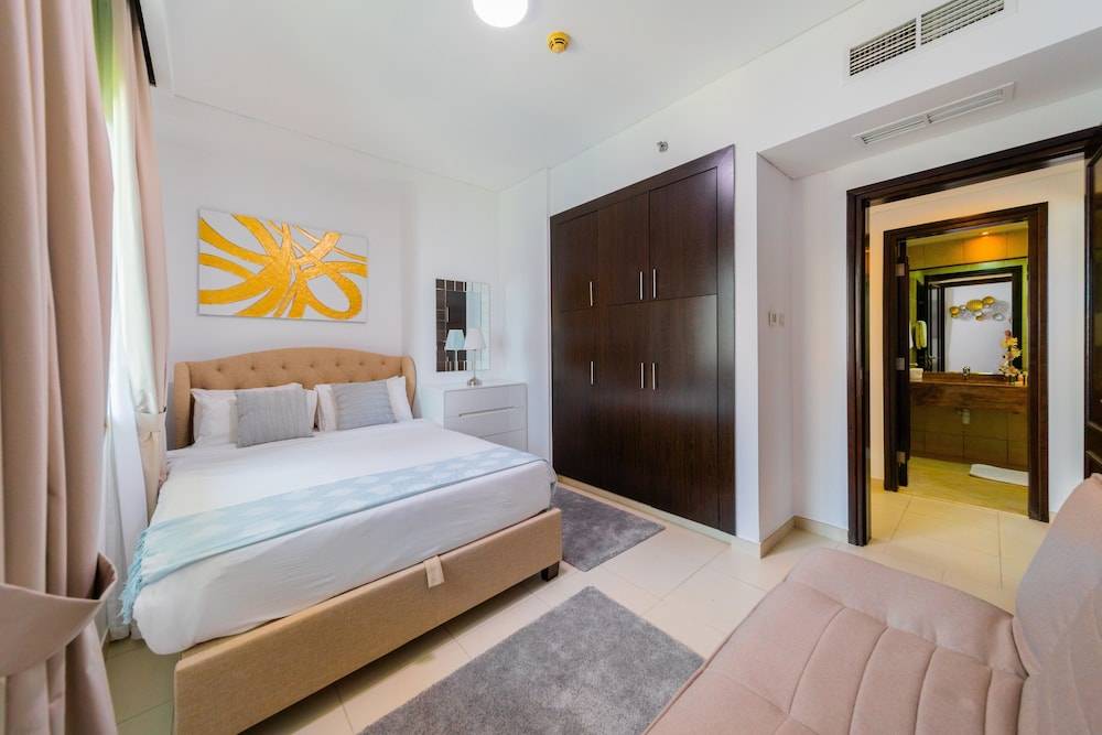 EDEN'S Homes & Villas - Royal Oceanic 2