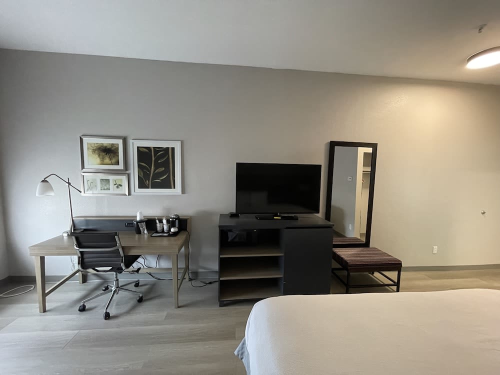Country Inn & Suites by Radisson, Midway - Tallahassee West 2