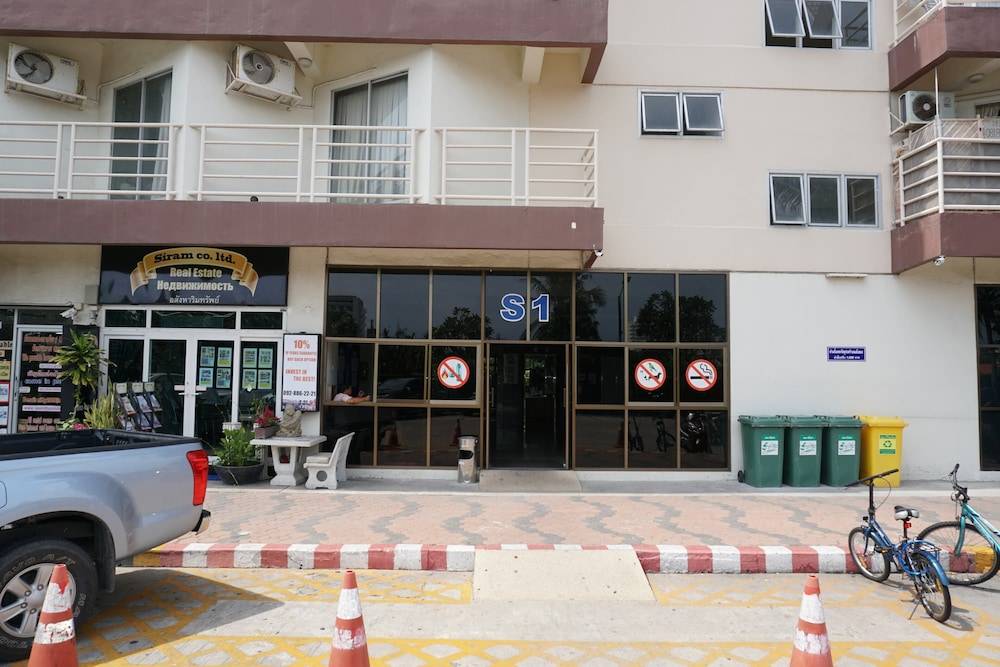 Jomtien Beach Condominium 2