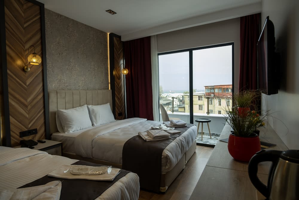 Linda Port Hotel 1