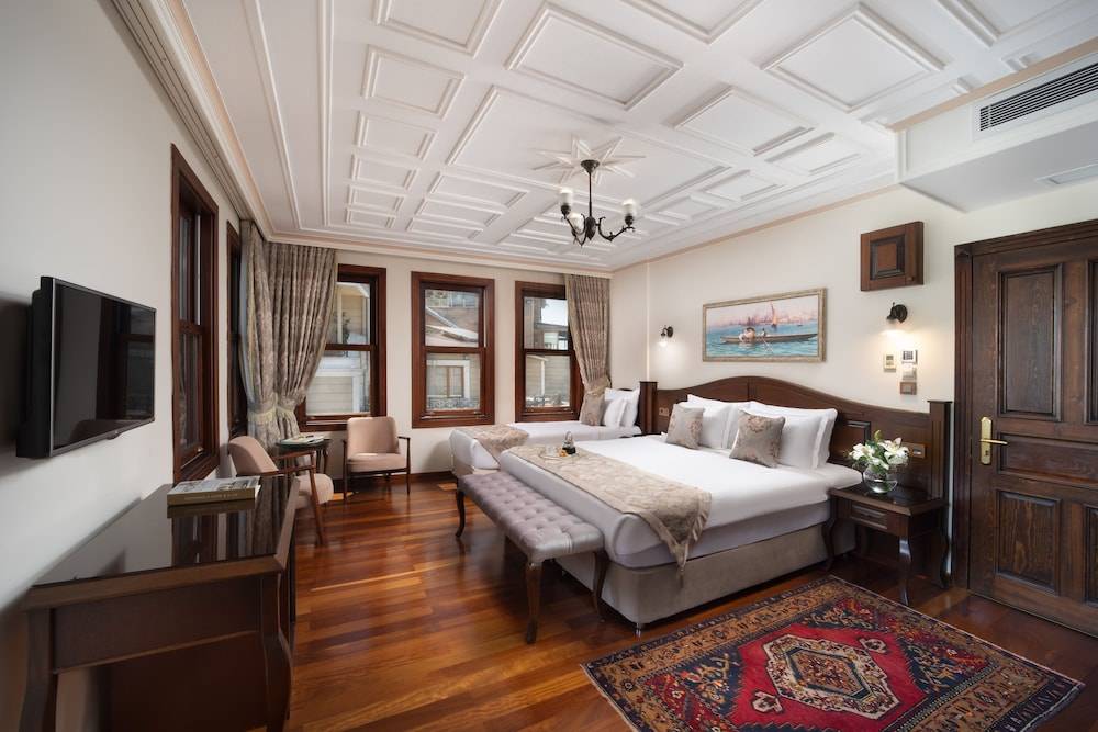 Bender Hotel - Old City 1