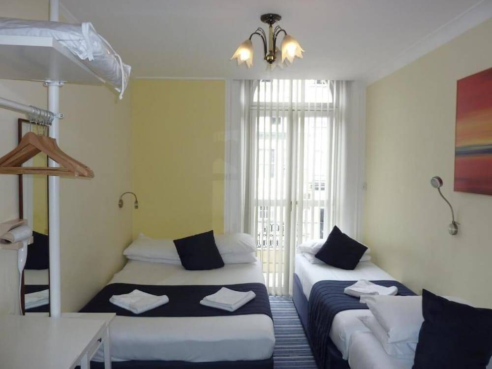 Manor Hotel 1