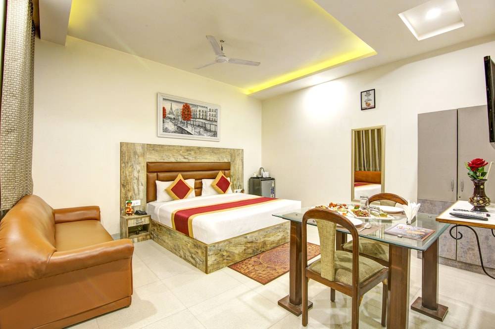 Gracious by Vishesh Hotels & Home Stay 1