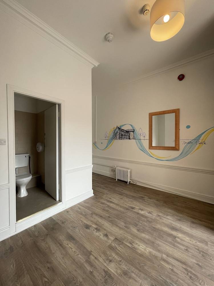 Leevin Hostel George 2