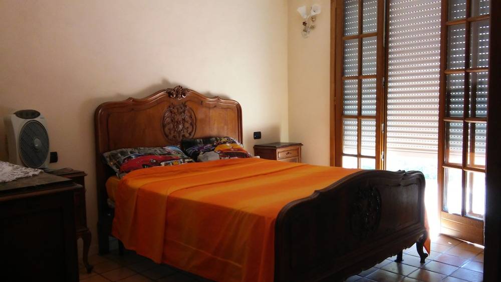 Room-hillside Room With Garden and sea v 2