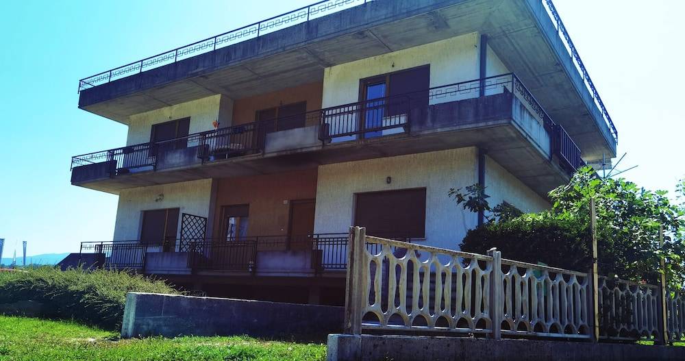 Angela Home - Rooms 1