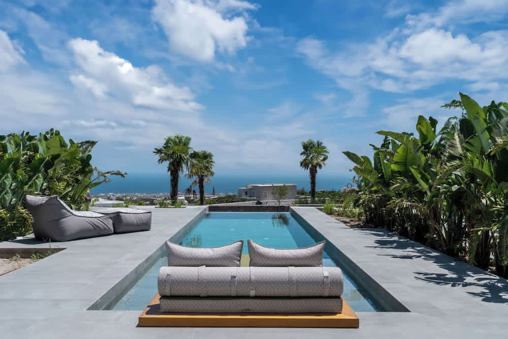 Numa Santorini 1