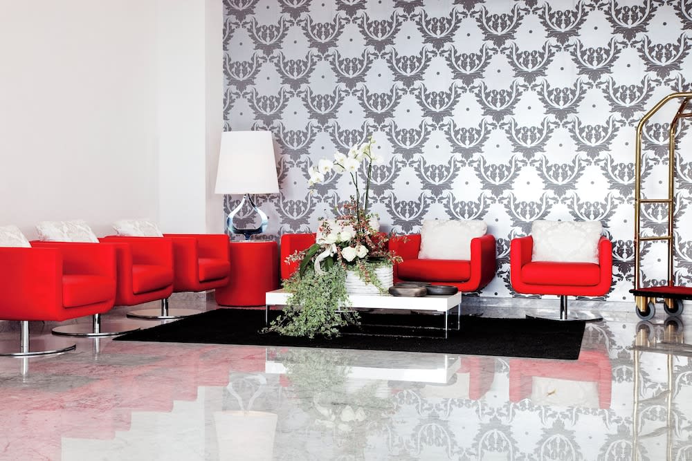 S Hotel 1