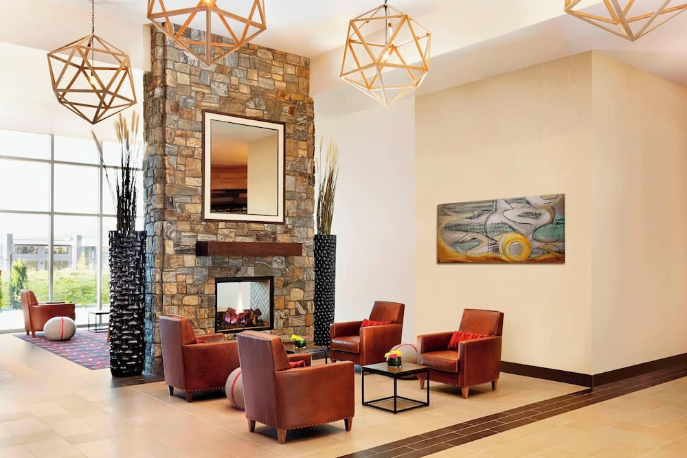 Four Points by Sheraton Kelowna Airport 2