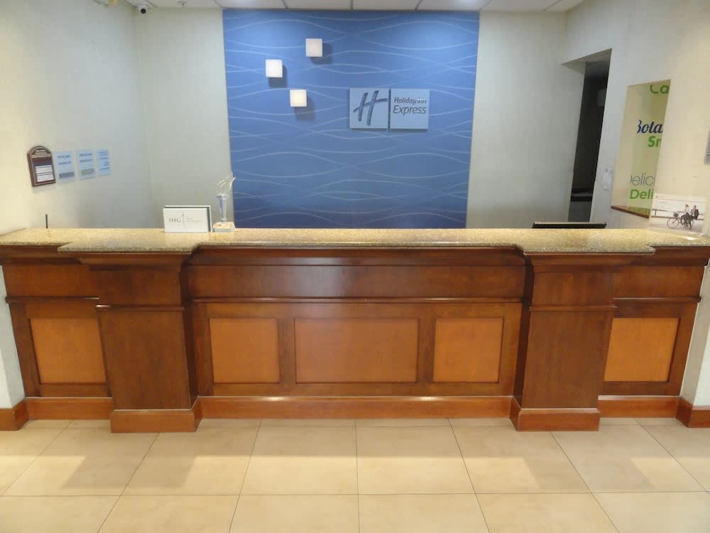 Holiday Inn Express & Suites TOLUCA ZONA AEROPUERTO by IHG 2