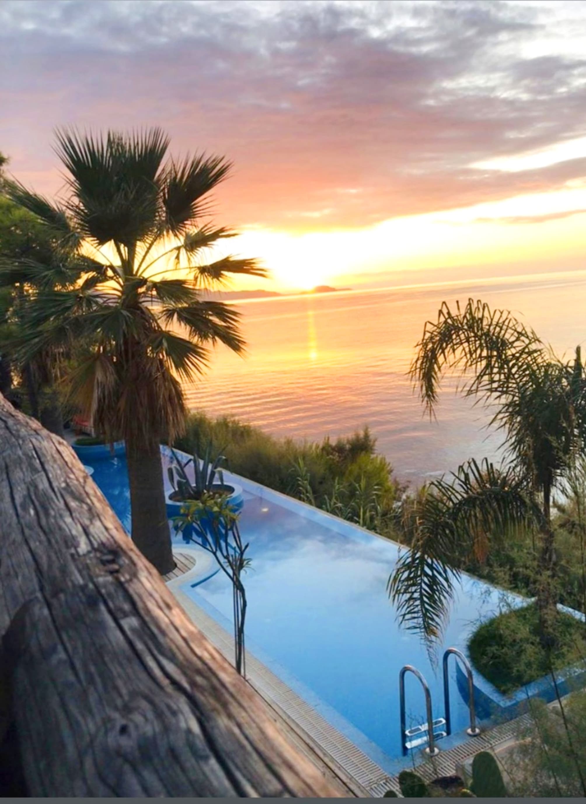 Gloria Maris Hotel Suites and Villas 2