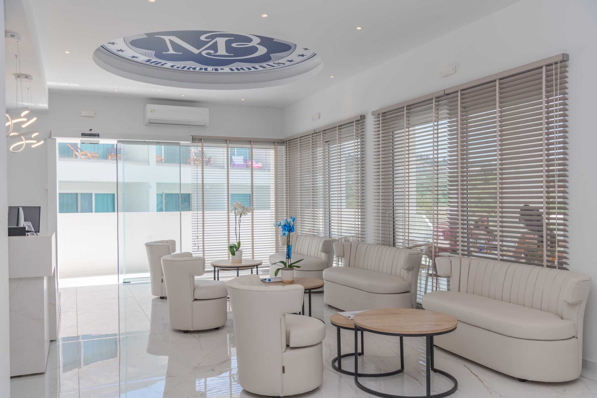 Mirage Bleu Hotel 2