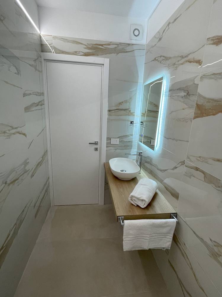 King's Rooms 2