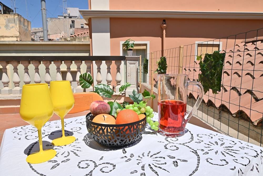 IzzHome Full Center Terrace 1