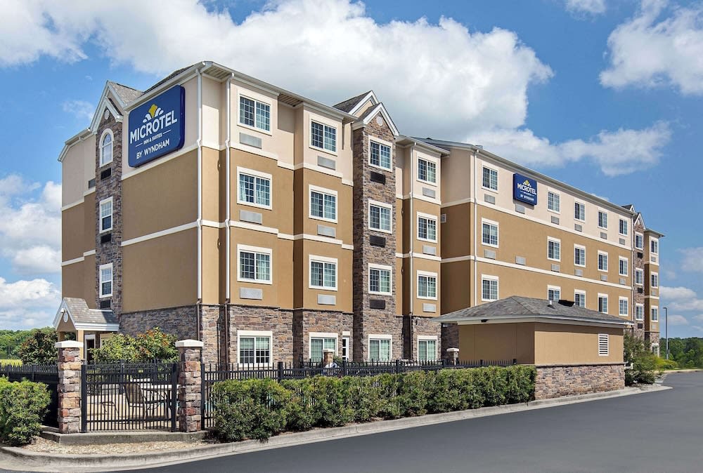Microtel Inn and Suites by Wyndham 1
