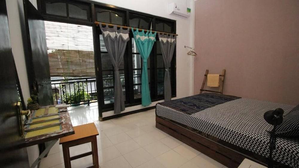 Hati-Hati Homestay 2