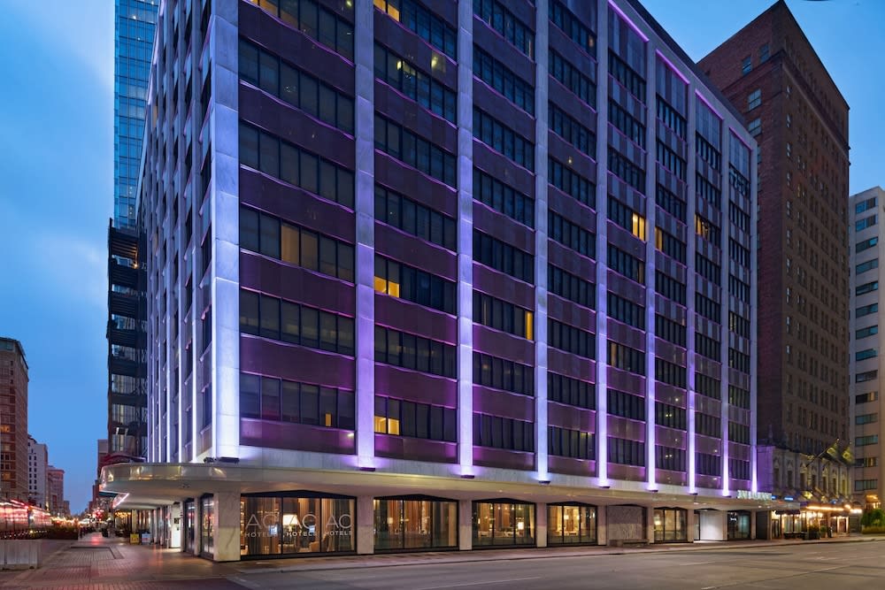 AC Hotel Houston Downtown 1