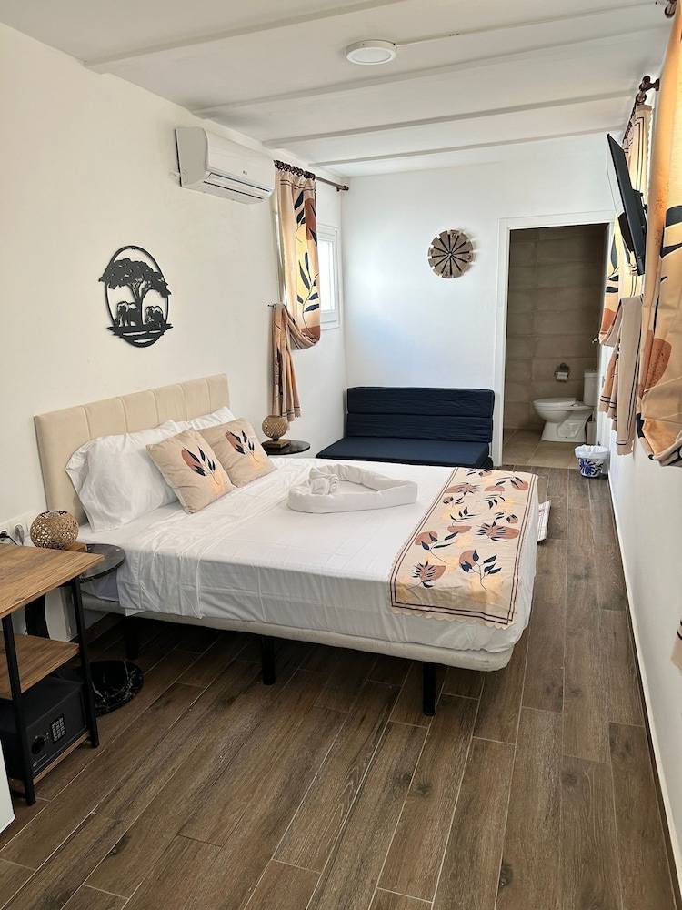 Hotel Vilador Beach Barcelona 2