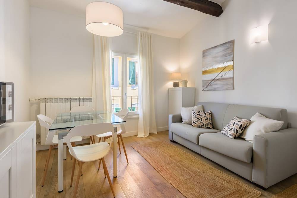 Novella Contemporary Apartment by Mmega 1
