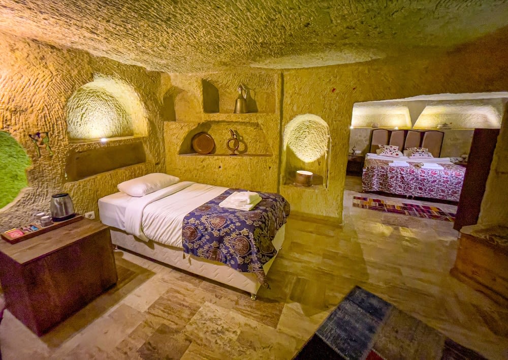 Heritage Cave Suites 1