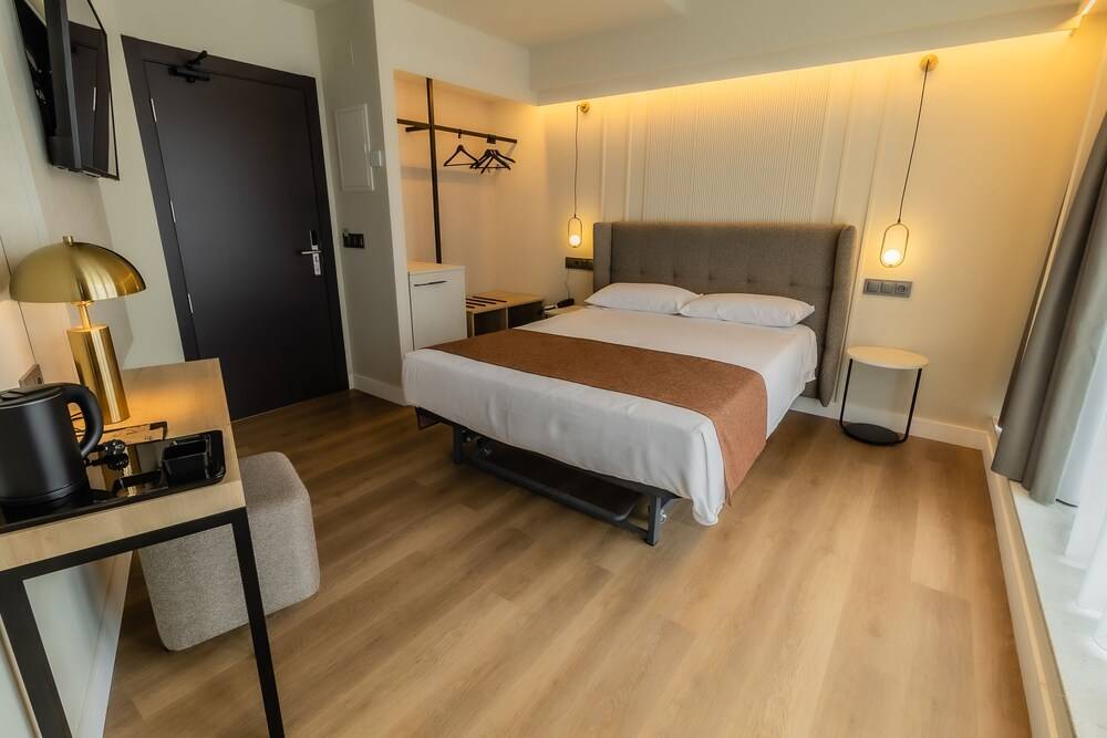 HOTEL CORONA DE PADRÓN 1
