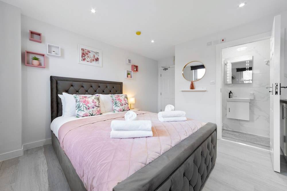 Stunning Ensuite Room Crystal Palace London Se20 2
