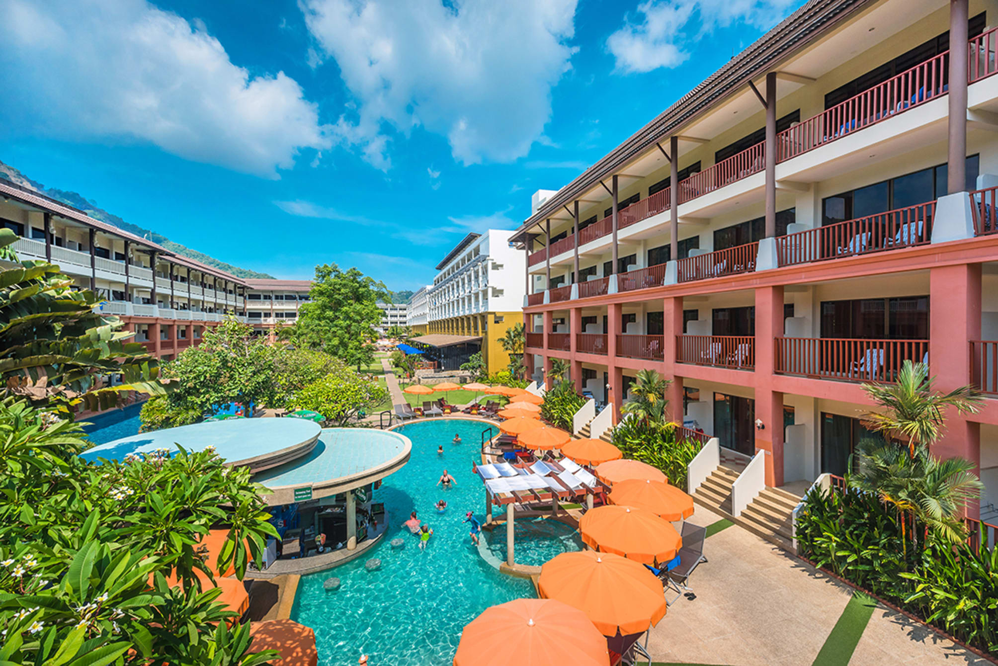 Kata Sea Breeze Resort - SHA Plus 1