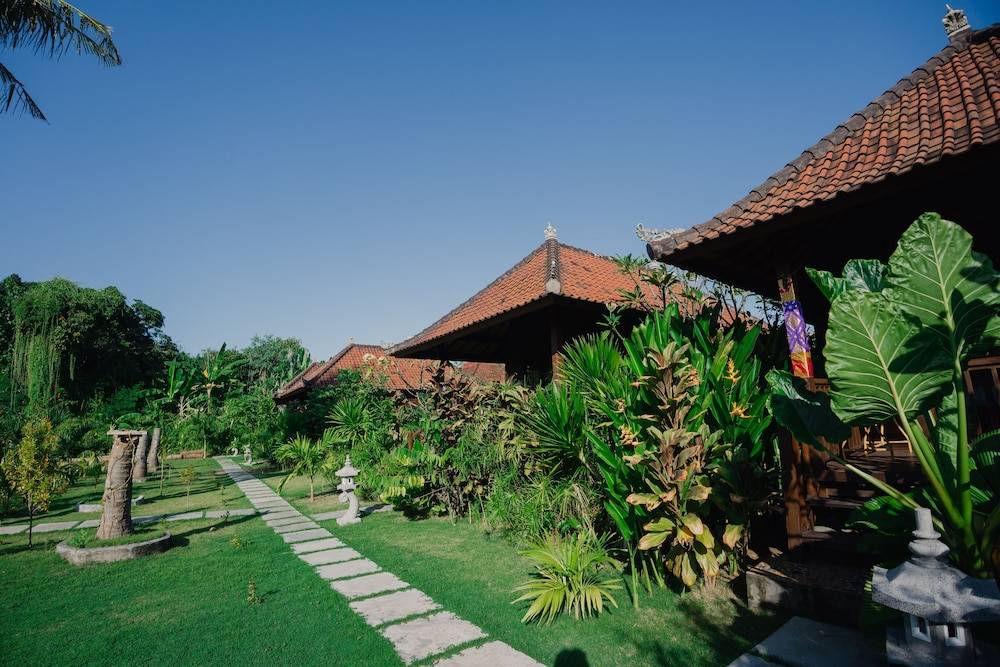 Sunset Star Huts 1