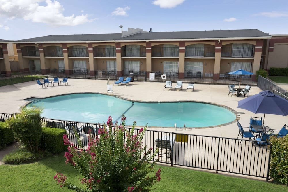 Howard Johnson by Wyndham Oklahoma City OKC Airport, Fairgrounds, I40 1