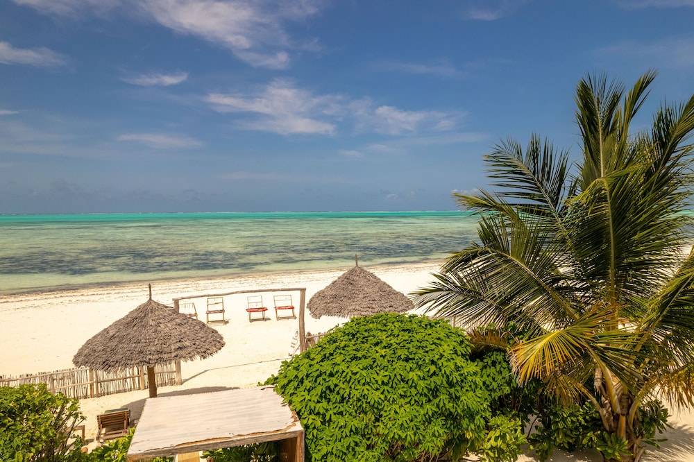 Cinnamon Hotel 1