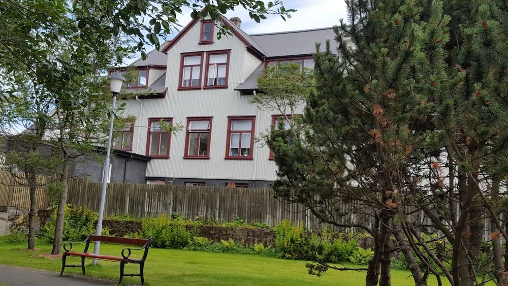 Central Guesthouse Reykjavik 1