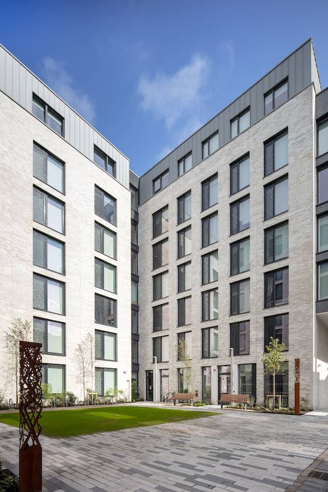 Coleman Court Summer Apartments 1