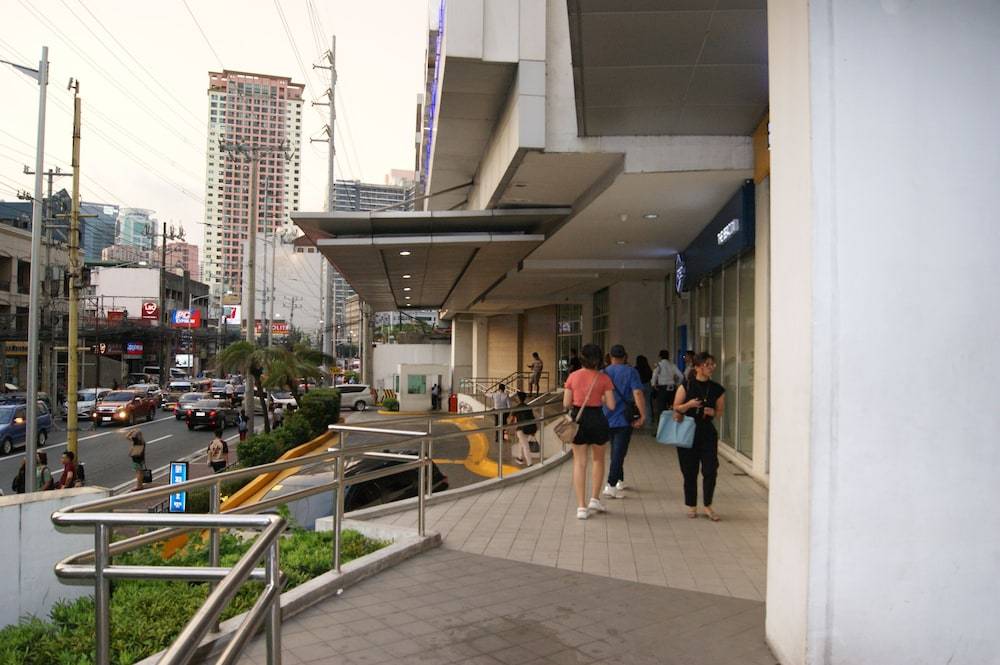 The Beacon Makati 1