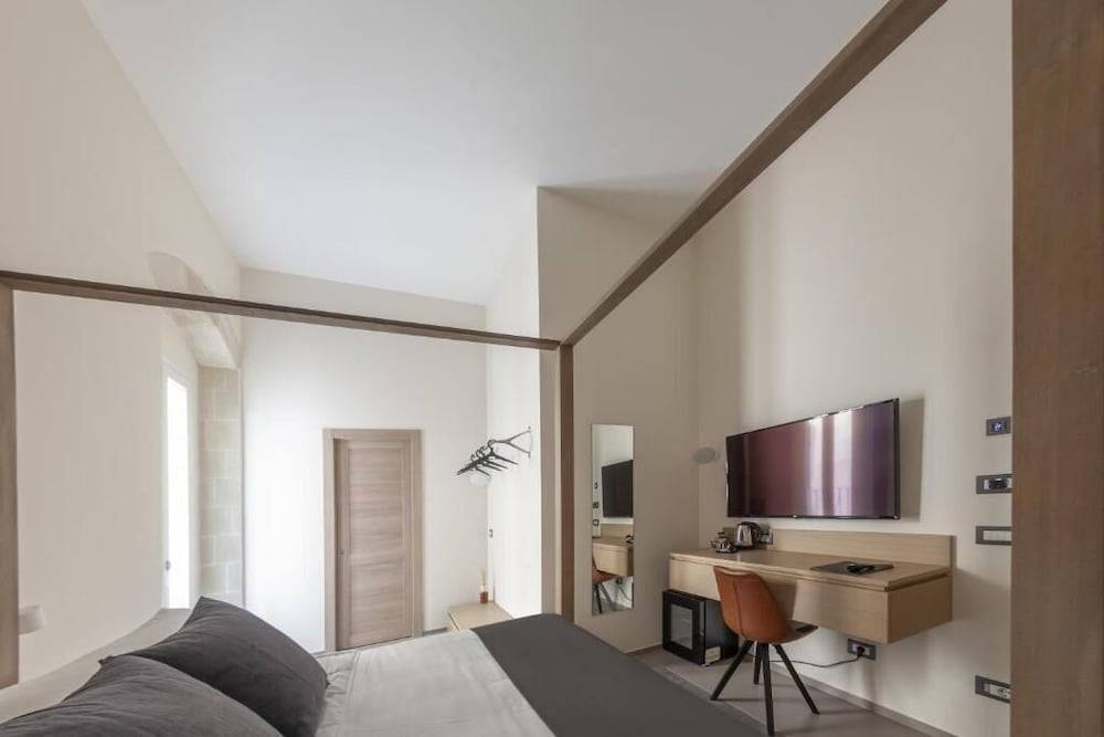 METEORON Luxury Rooms 2